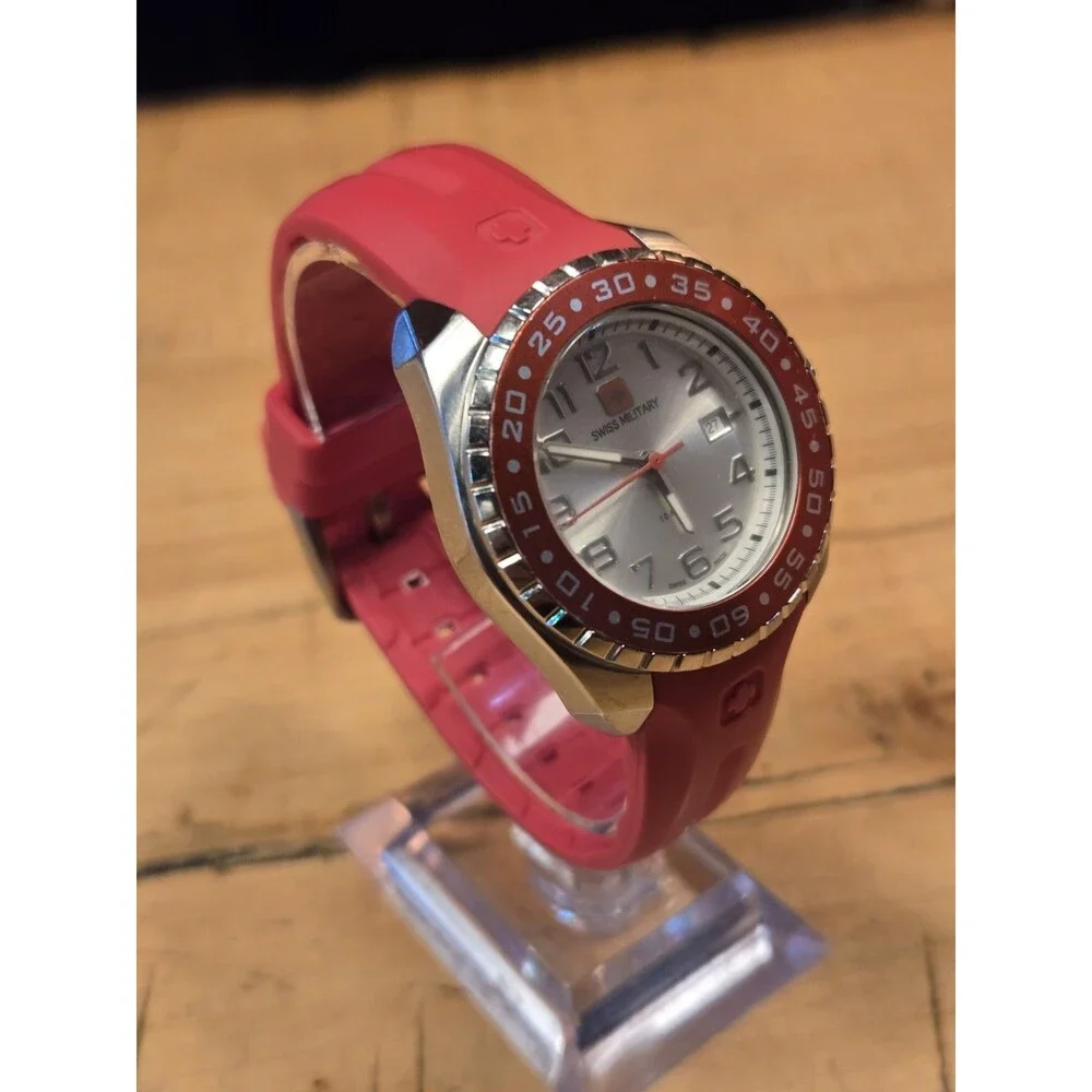 Swiss Military Army Red Stainless Steel 100M Dive Watch. New Battery. 36mm